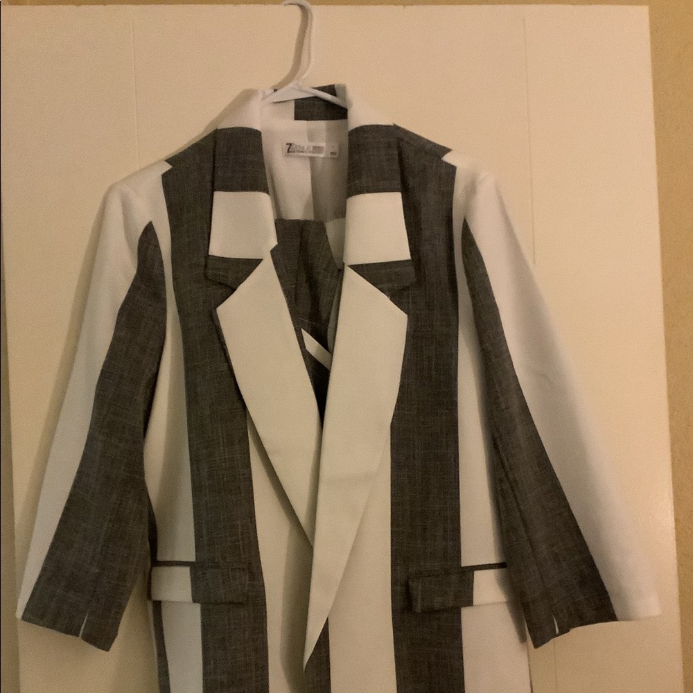 Brand new New York & Company suit jacket and matching shorts.